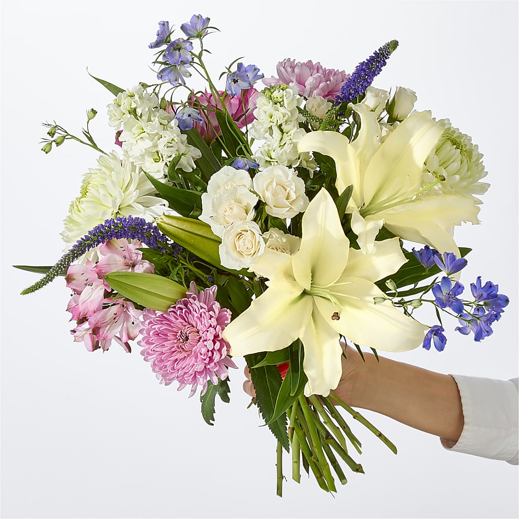 Winter Celebration Bouquet – CARMIN'S FLOWER SHOP, Laredo TX