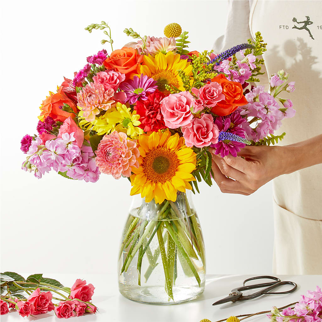 Cue the Confetti - A Florist Original – CARMIN'S FLOWER SHOP, Laredo TX