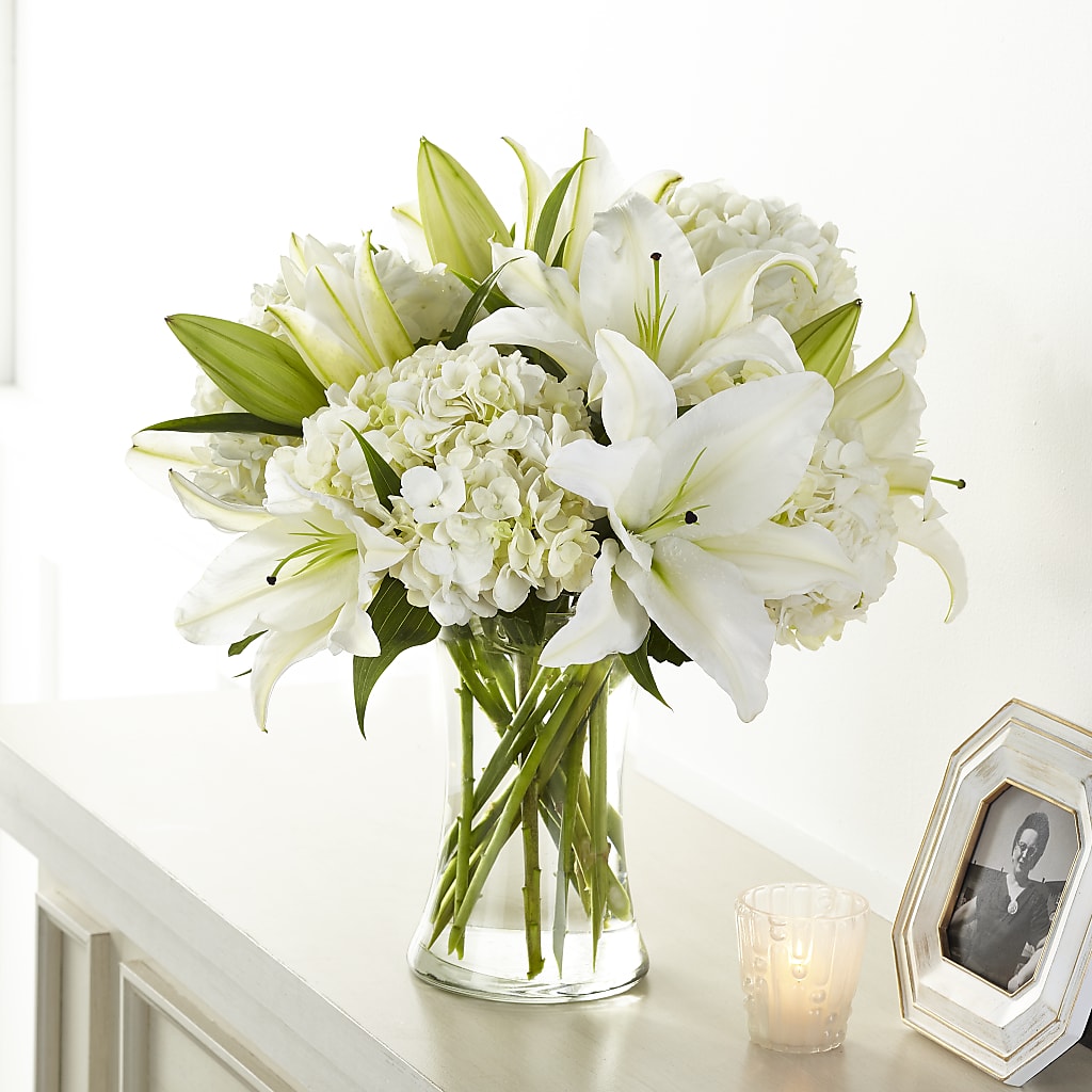 Compassionate Lily Bouquet – CARMIN'S FLOWER SHOP, Laredo TX