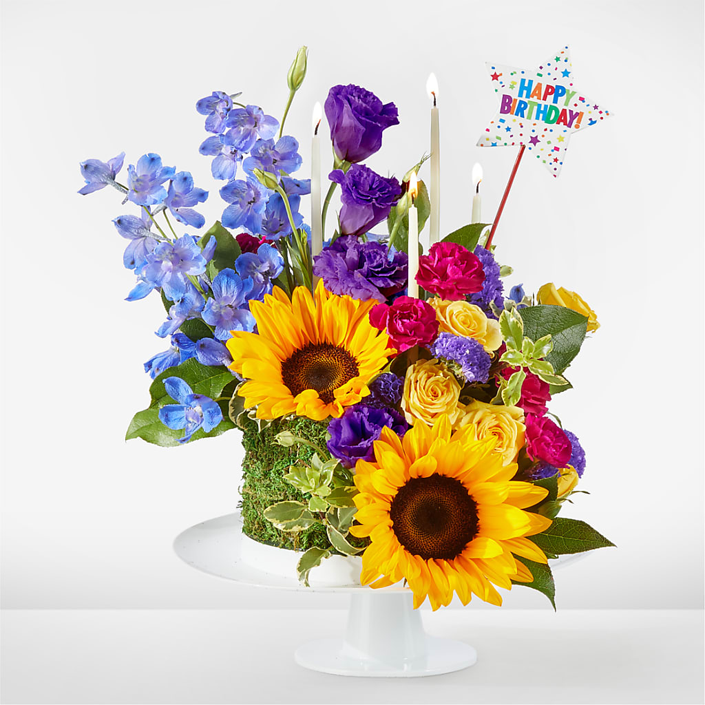 Star of the Day Floral Cake – CARMIN'S FLOWER SHOP, Laredo TX