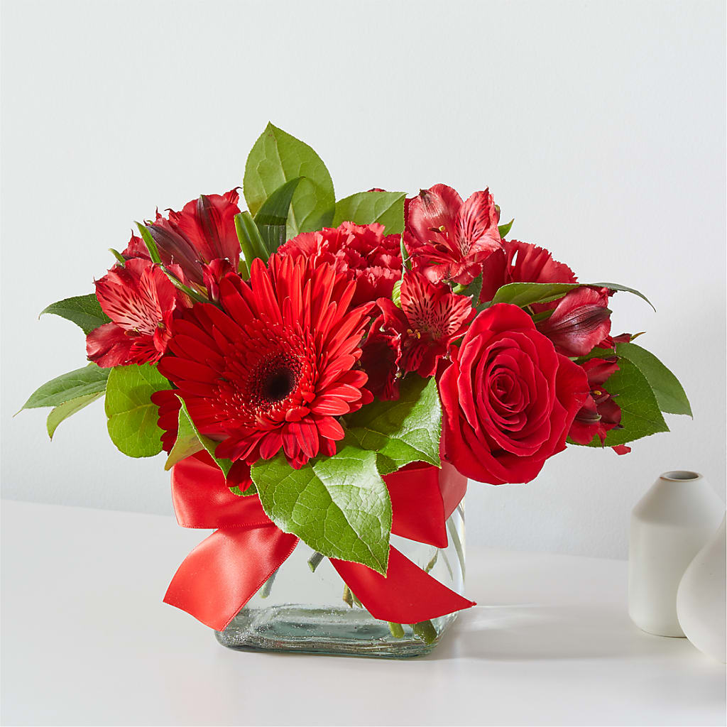 Red Hot Bouquet – CARMIN'S FLOWER SHOP, Laredo TX