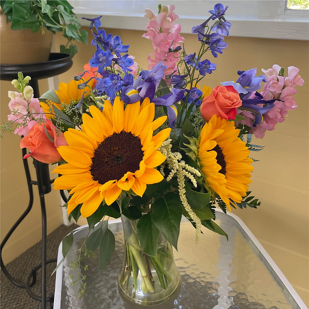 Rays of Life Bouquet – CARMIN'S FLOWER SHOP, Laredo TX