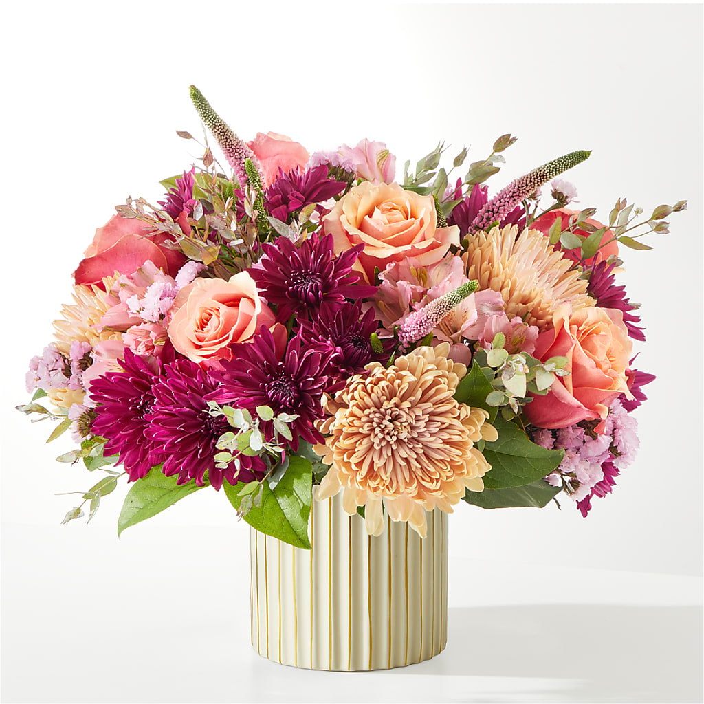 Berry Cobbler Bouquet with Ivory Vase – CARMIN'S FLOWER SHOP, Laredo TX