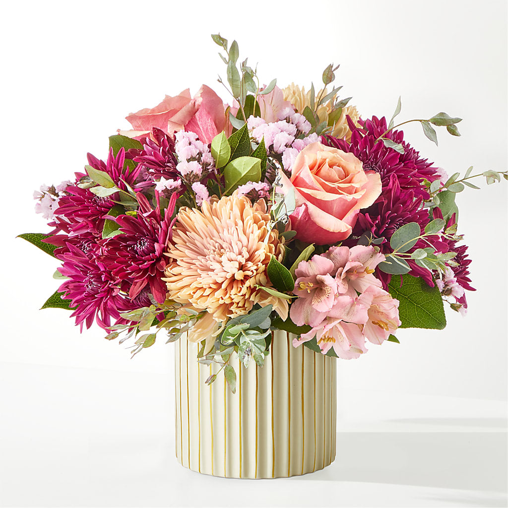 Berry Cobbler Bouquet with Ivory Vase – CARMIN'S FLOWER SHOP, Laredo TX