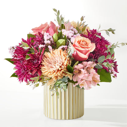 Berry Cobbler Bouquet with Ivory Vase – CARMIN'S FLOWER SHOP, Laredo TX