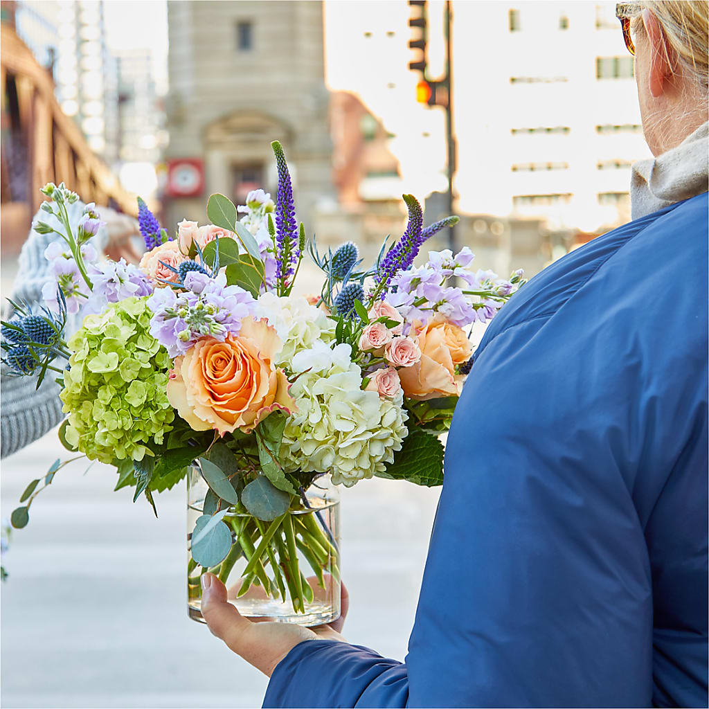Porch Swing Bouquet – CARMIN'S FLOWER SHOP, Laredo TX