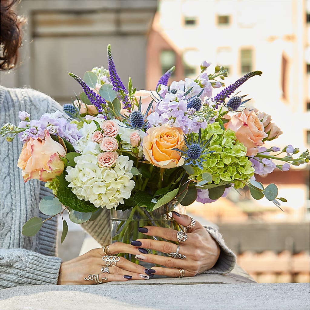 Porch Swing Bouquet – CARMIN'S FLOWER SHOP, Laredo TX